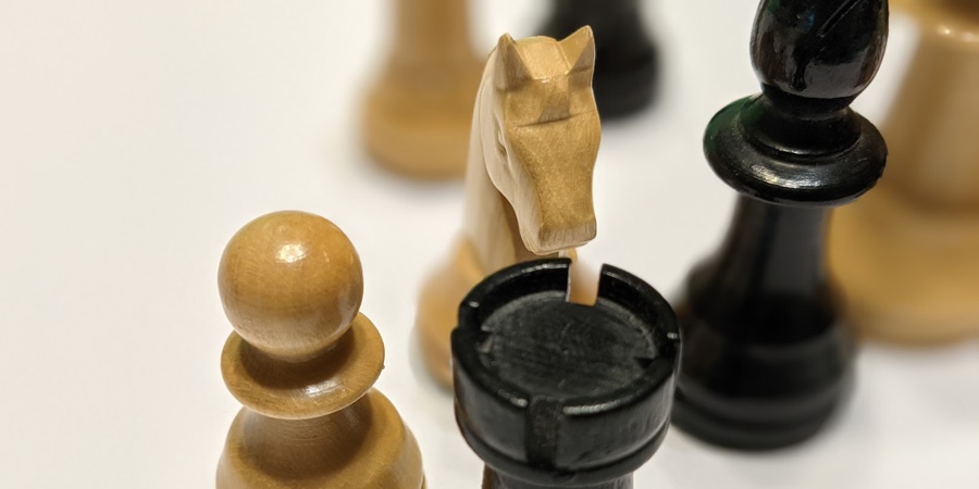 Von doppelten Läuferopfern, störrischen Uhren, Wedel III und Barmbek V